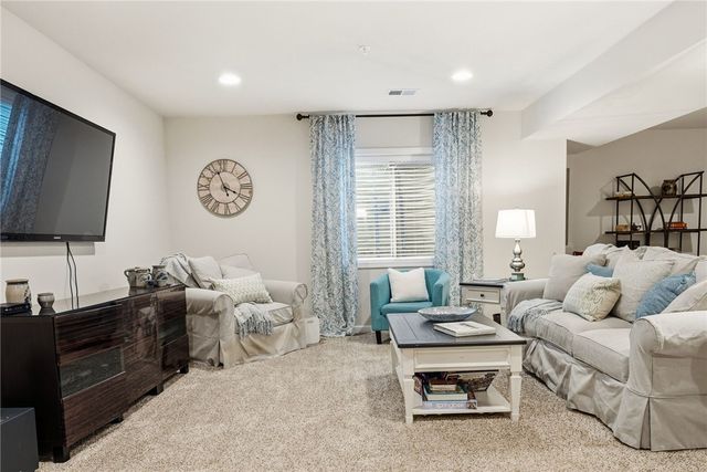 441 Fairmont Dr, Marshall, PA 15090