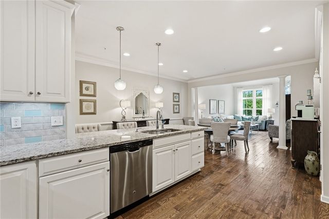 441 Fairmont Dr, Marshall, PA 15090