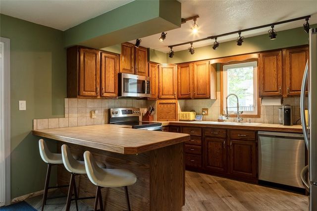 4824 Hillcrest Drive, Pleasant Hill, IA 50327