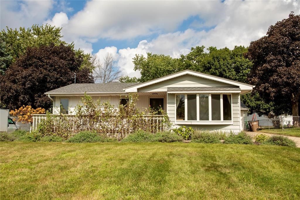 4824 Hillcrest Drive, Pleasant Hill, IA 50327