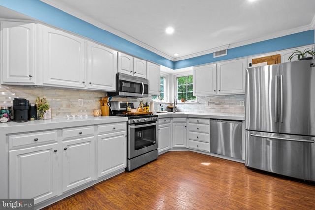 1704 CROWFOOT LN, Williamstown, NJ 08094