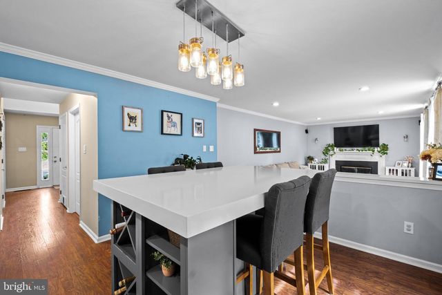 1704 CROWFOOT LN, Williamstown, NJ 08094