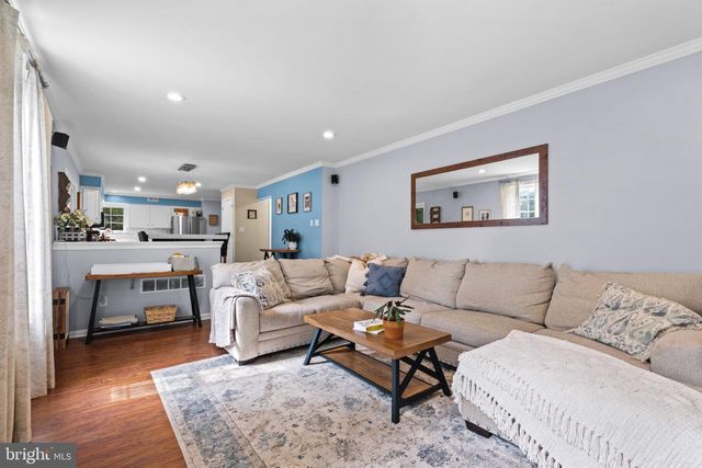 1704 CROWFOOT LN, Williamstown, NJ 08094