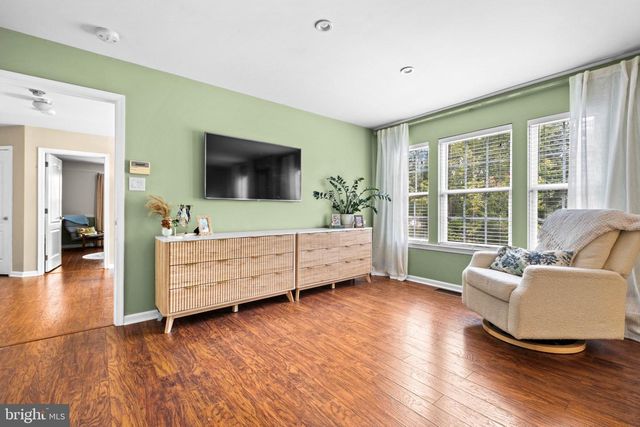 1704 CROWFOOT LN, Williamstown, NJ 08094