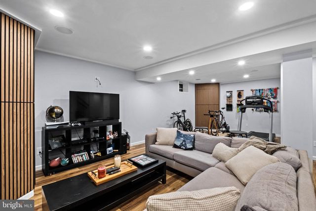 1704 CROWFOOT LN, Williamstown, NJ 08094