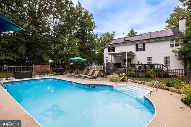 1704 CROWFOOT LN, Williamstown, NJ 08094