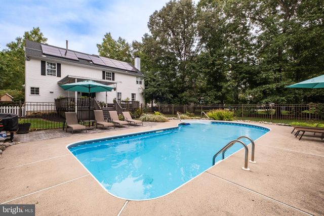 1704 CROWFOOT LN, Williamstown, NJ 08094