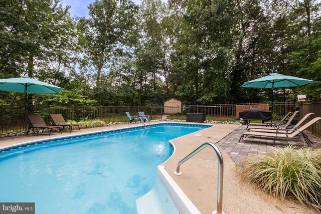 1704 CROWFOOT LN, Williamstown, NJ 08094