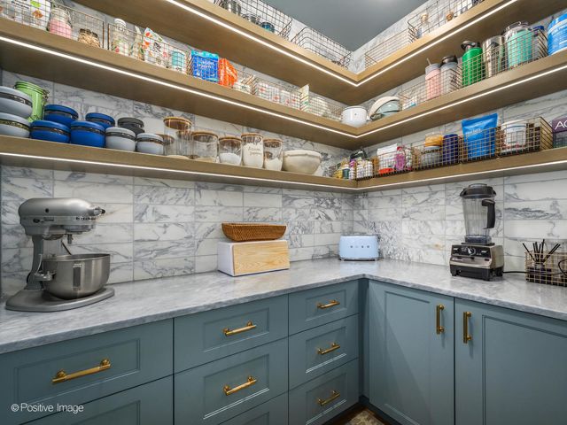 451 E Grand Avenue 6111, Chicago, IL 60611