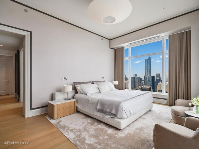 451 E Grand Avenue 6111, Chicago, IL 60611