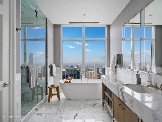 451 E Grand Avenue 6111, Chicago, IL 60611