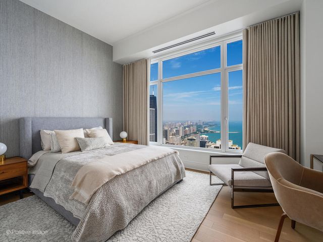 451 E Grand Avenue 6111, Chicago, IL 60611