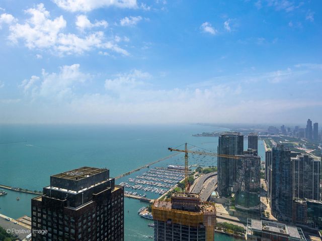 451 E Grand Avenue 6111, Chicago, IL 60611