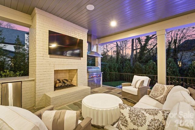 1436 Townes Road, Charlotte, NC 28209