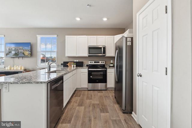 20 W STRASBURG RD, Front Royal, VA 22630