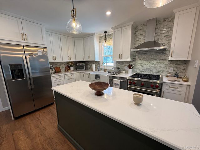 4 Cusa Drive, Highland, NY 12528