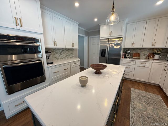 4 Cusa Drive, Highland, NY 12528