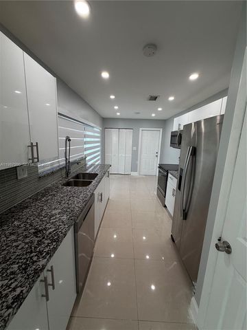 14932 SW 65th Ter, Miami, FL 33193