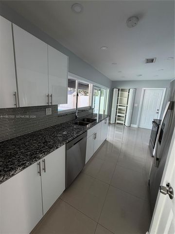 14932 SW 65th Ter, Miami, FL 33193