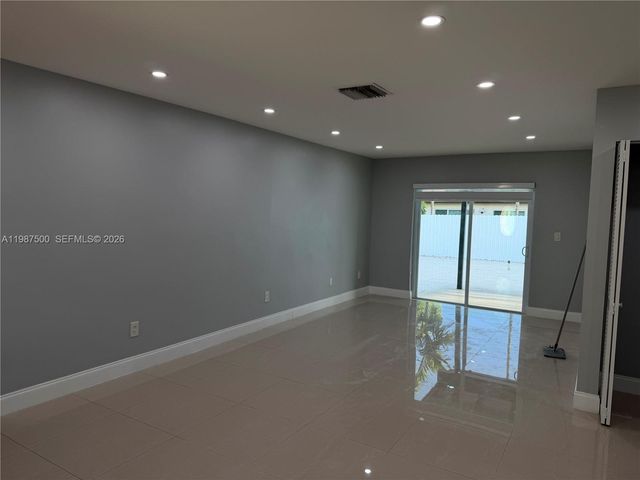 14932 SW 65th Ter, Miami, FL 33193