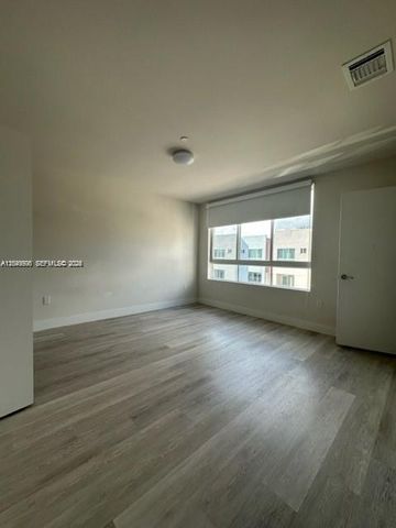 2561 NE 193rd Street 1208, Miami, FL 33180