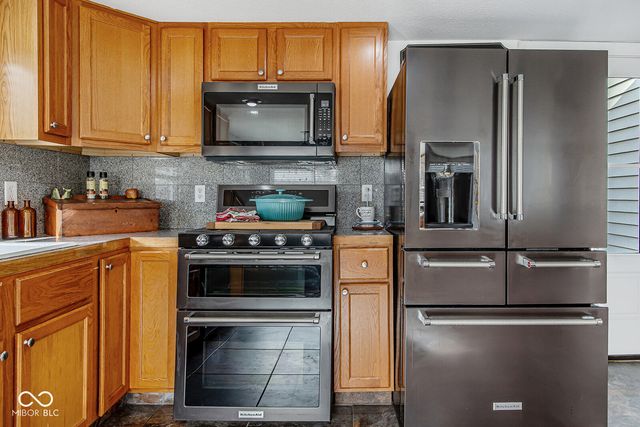 725 Bluewater Drive, Monticello, IN 47960