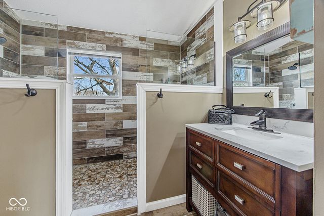 725 Bluewater Drive, Monticello, IN 47960