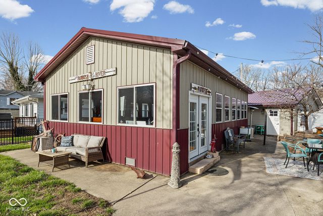 725 Bluewater Drive, Monticello, IN 47960