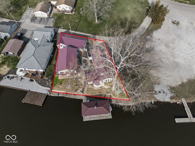 725 Bluewater Drive, Monticello, IN 47960