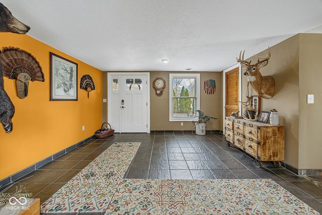 725 Bluewater Drive, Monticello, IN 47960