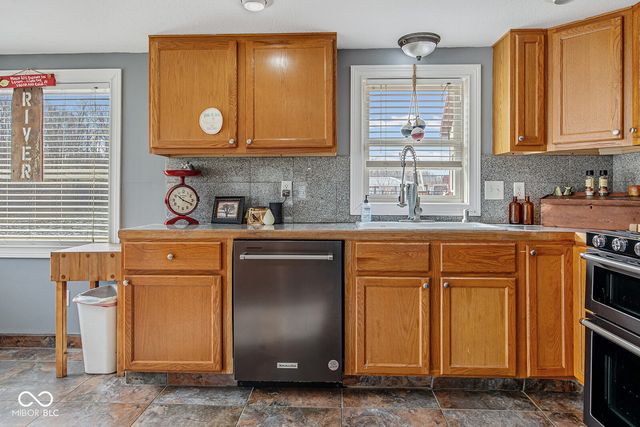 725 Bluewater Drive, Monticello, IN 47960