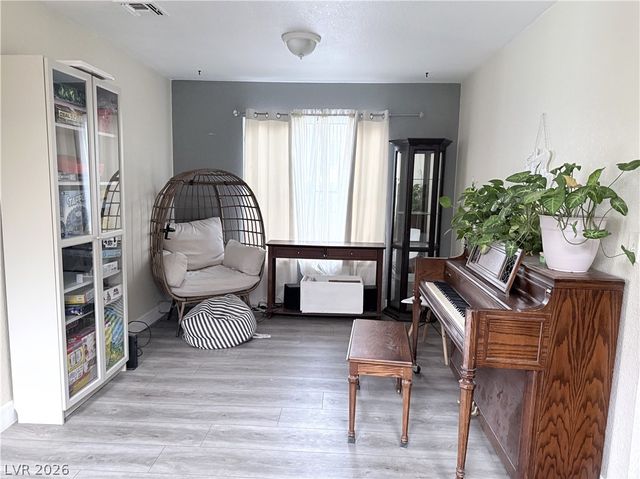 425 Cherry Meadows Court, Las Vegas, NV 89145