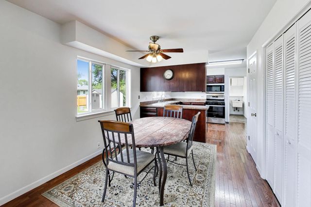 100 Kenilworth Avenue, Elk Grove Village, IL 60007