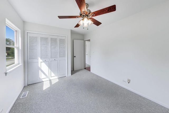 100 Kenilworth Avenue, Elk Grove Village, IL 60007