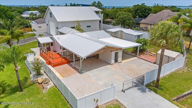 8865 Central Avenue, Micco, FL 32976