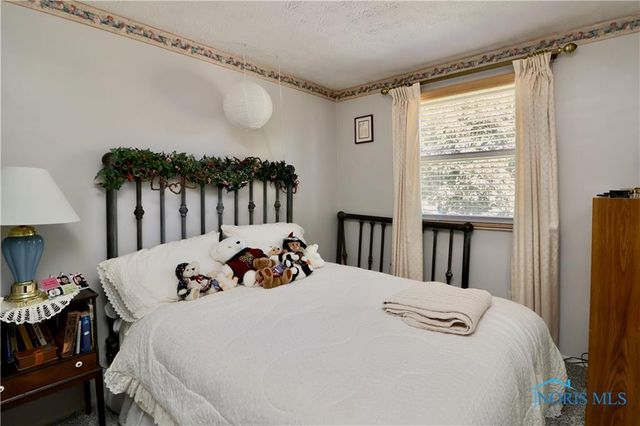 5454 Brook Point Road, Toledo, OH 43611