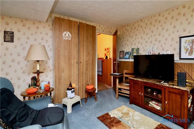 5454 Brook Point Road, Toledo, OH 43611