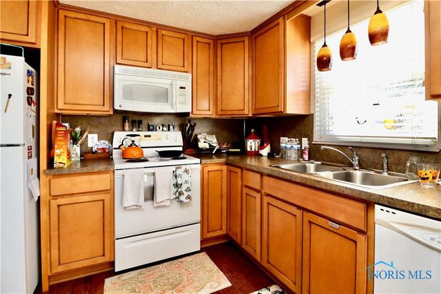 5454 Brook Point Road, Toledo, OH 43611