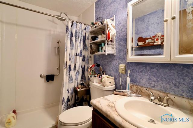 5454 Brook Point Road, Toledo, OH 43611