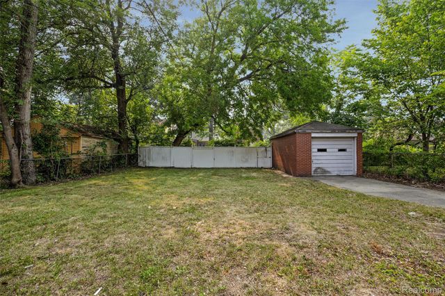 16531 Greenlawn Street, Detroit, MI 48221