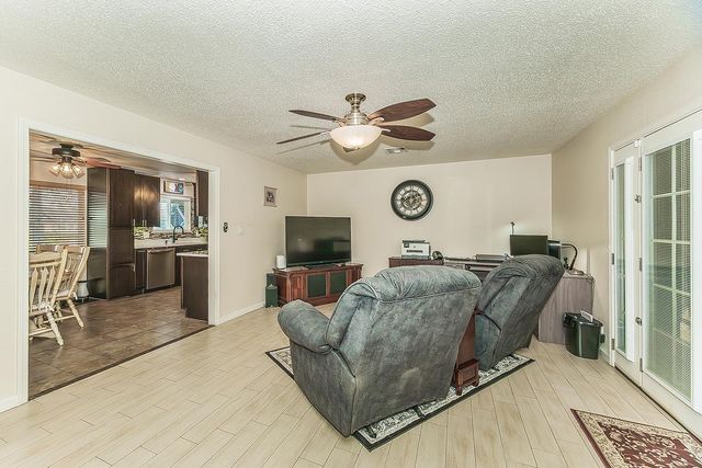 5499 N Bond Street, Fresno, CA 93710