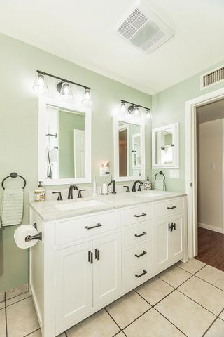 5499 N Bond Street, Fresno, CA 93710