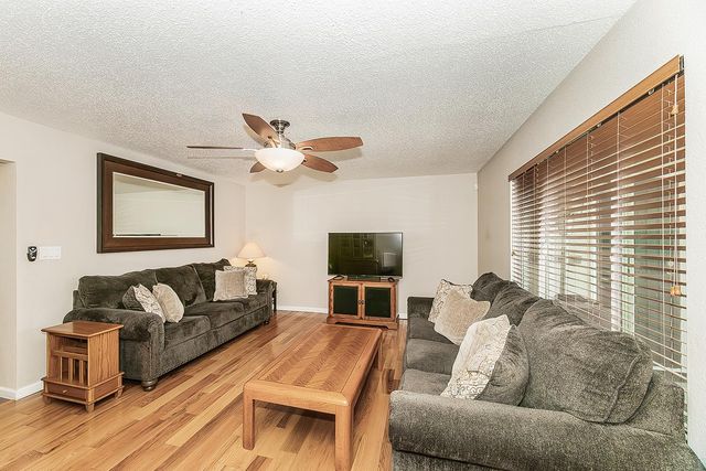 5499 N Bond Street, Fresno, CA 93710