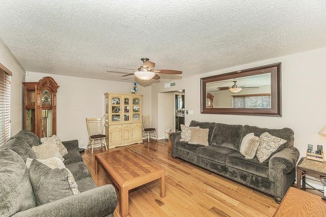 5499 N Bond Street, Fresno, CA 93710