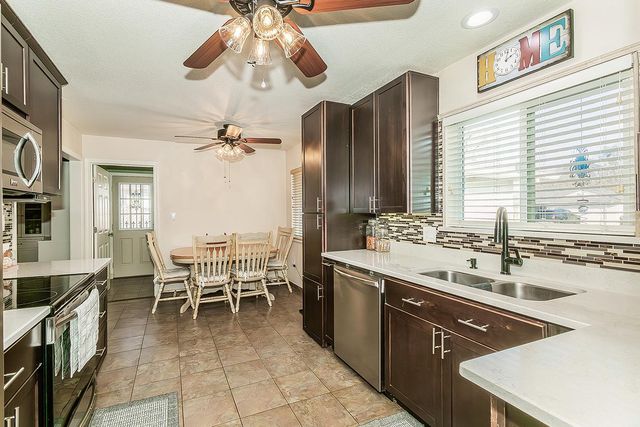 5499 N Bond Street, Fresno, CA 93710