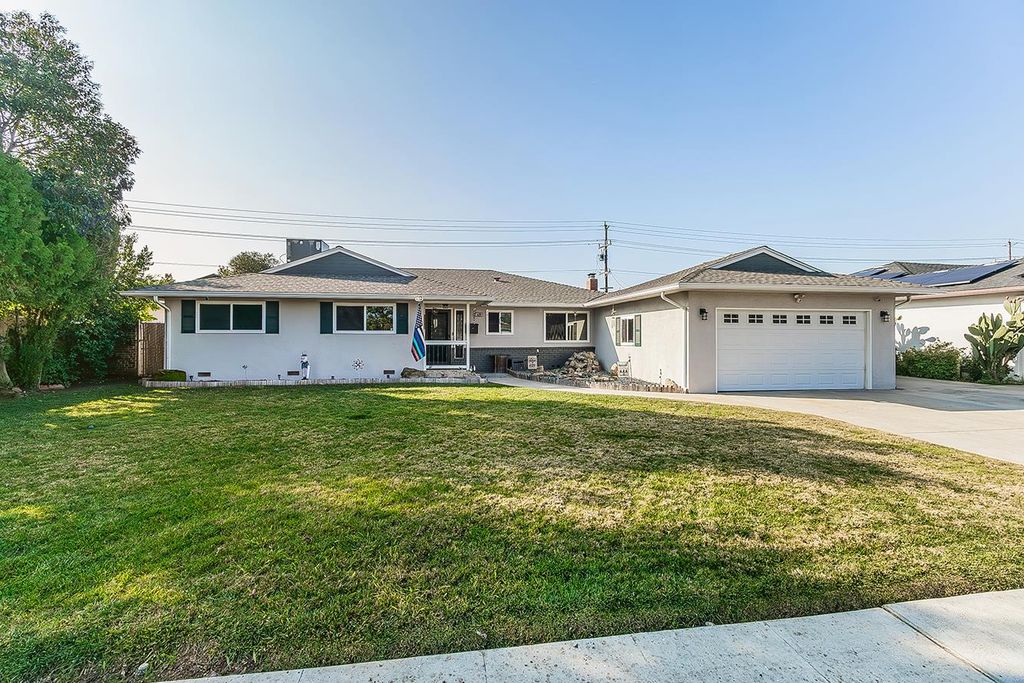 5499 N Bond Street, Fresno, CA 93710