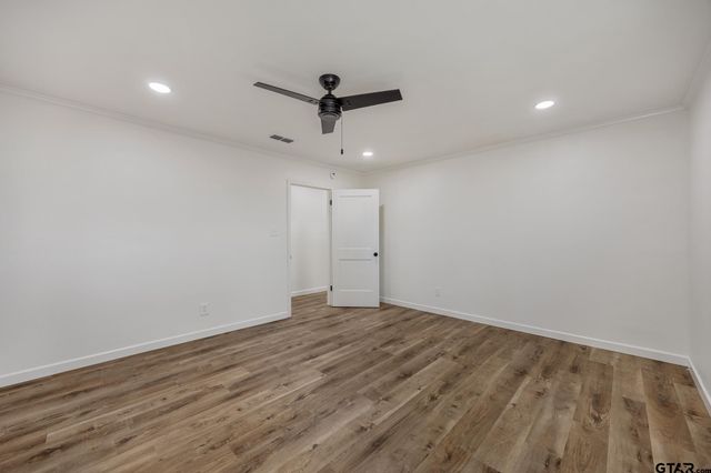 2000 W Oakwood St, Tyler, TX 75702