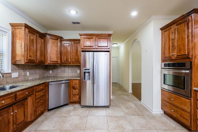 10 Chemin Court, Little Rock, AR 72223
