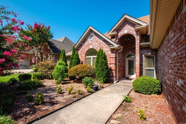 10 Chemin Court, Little Rock, AR 72223