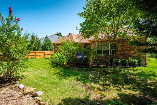 10 Chemin Court, Little Rock, AR 72223